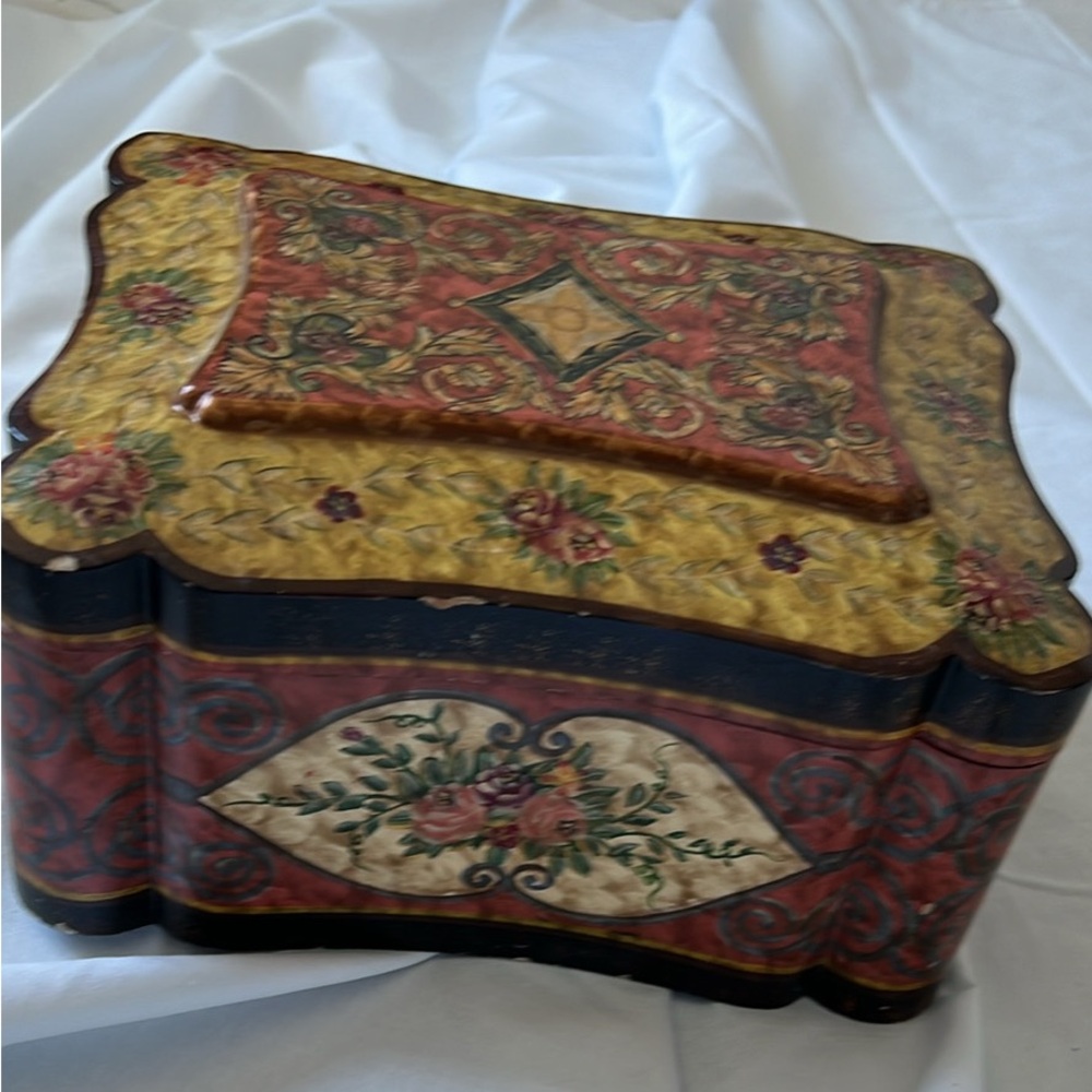 Decorative Floral Box with Multicolor Design